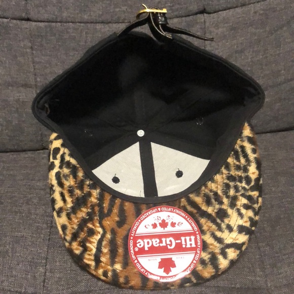 Hi-Grade “Leopard Print” strapback hat - Picture 4 of 7